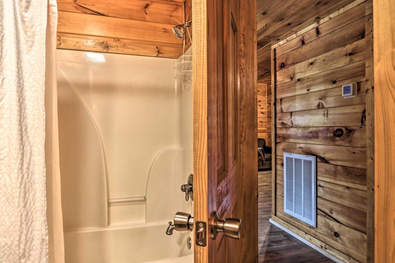 Smoky Mountain With Game And Hot Tub! Casa de Férias Pigeon Forge
